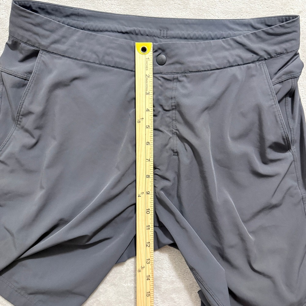 Lululemon Swim Commission Shorts Men 34 9" Gray Performance Hybrid Beach EUC - Picture 7 of 12